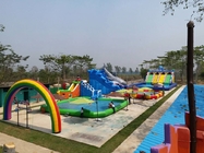 Aufblasbarer Wasserpark mit Wasserrutsche und Pool Aufblasbarer Grundwasserpark für Kinder und Erwachsene