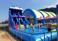 Kommerzieller blauer aufblasbarer Beleg und Dia mit großem Swimmingpool für Erwachsenen und Kinder