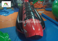 Roter Haifisch-aufblasbare Bananen-Boote mit Griff 6 für erwachsene Werbung