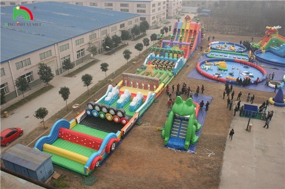 Kommerzielle PVC-Giganten aufblasbare Hindernisspiele für Erwachsene Outdoor-Laufspiele Hindernisspielplatz Ausrüstung