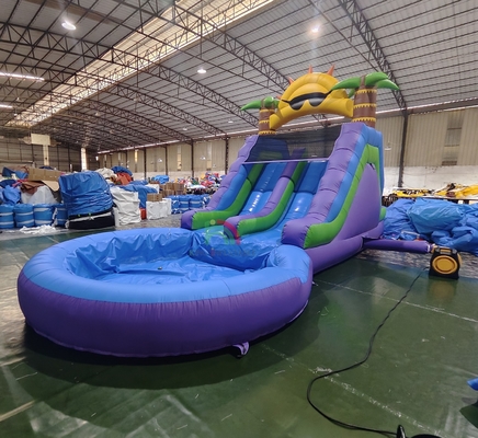 Gewerbliche Wasserrutsche Voll-PVC-Doppelspur aufblasbare Wasserrutsche mit luftdichtem Splash-Wasserpool
