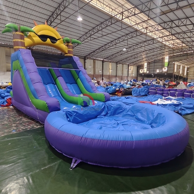 Gewerbliche Wasserrutsche Voll-PVC-Doppelspur aufblasbare Wasserrutsche mit luftdichtem Splash-Wasserpool