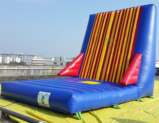 Fabrik Großhandel Gewerbliches Outdoor-Sportspiel Erwachsene Aufblasbare Klebrige Wandspiel Aufblasbare Springende Sprungburg