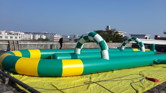 Aufblasbare Outdoor-Kartbahn, attraktive aufblasbare Rennstrecke für Stoßfängerautos