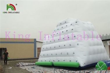 0.9mm PVC-Planen-weißer/Grün-aufblasbares Wasser-Spielzeug-riesiger Eisberg für Wasser-Park