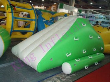 Aqua fertigte aufblasbare Wasser-Spielwaren/springenden PVC-Minieisberg für Erwachsenen und Kinder besonders an