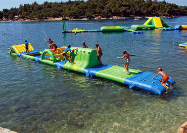 Aqua-Sprungs-aufblasbarer sich hin- und herbewegender Wasser-Park/aufblasbare Wasser-Insel