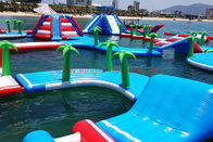Erwachsener sich hin- und herbewegender Spiel-Aqua Fun Inflatable Water Parks-Explosions-Wasser-Hindernislauf