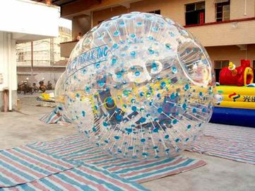Bunter aufblasbarer Zorbing Ball 3 der Personen-75 Kilogramm für lustiges Tätigkeiten CER
