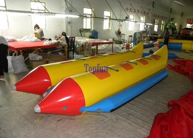 Person 8 fertigte Towable Bananen-Boot 0,9 Millimeter PVC für Wasser-Park besonders an