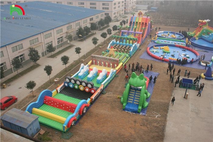 Kommerzielle PVC-Giganten aufblasbare Hindernisspiele für Erwachsene Outdoor-Laufspiele Hindernisspielplatz Ausrüstung