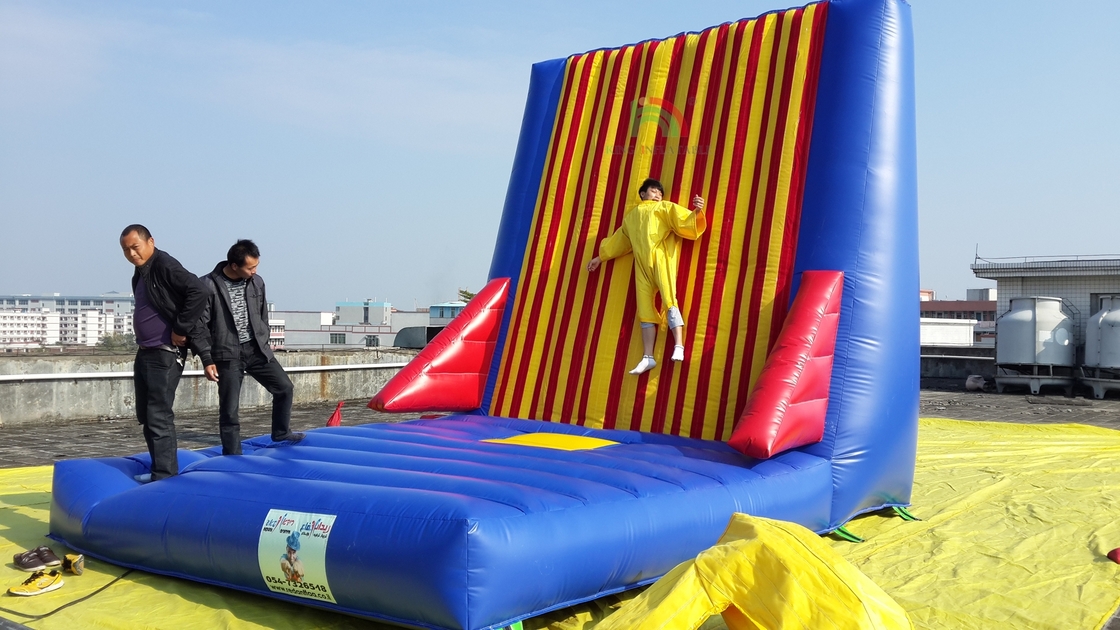 Fabrik Großhandel Gewerbliches Outdoor-Sportspiel Erwachsene Aufblasbare Klebrige Wandspiel Aufblasbare Springende Sprungburg